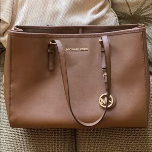 Michael Kors Purse (used twice)
